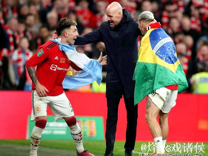 曼联允许5名弃将归队训练，需避开阿莫林及队员。