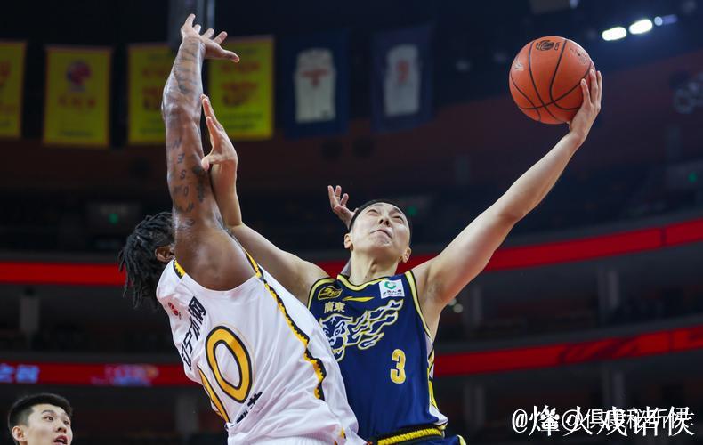 辽篮亚冠首个对手有3名前CBA外援 阿拉基领衔 辽篮亚冠首个对手有3名前CBA外援 阿拉基领衔